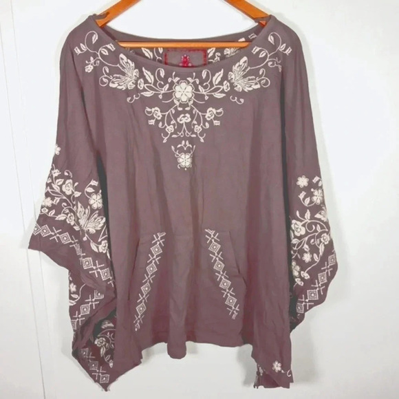 Jonny was Jm Los Angeles xs/s embroidered batwin poncho Tunic - Picture 2 of 7